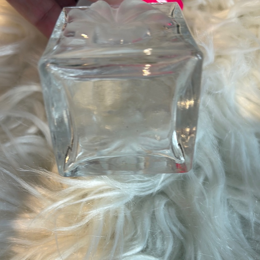 Clear Glass Perfume Bottle with Floral Design - Picture 6 of 9